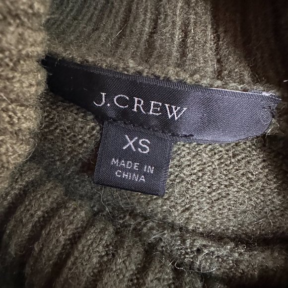 J CREW Women's Dk Green Turtleneck Polyamide/Merino/Alpaca Sweater Size: XS, EUC - Picture 7 of 9